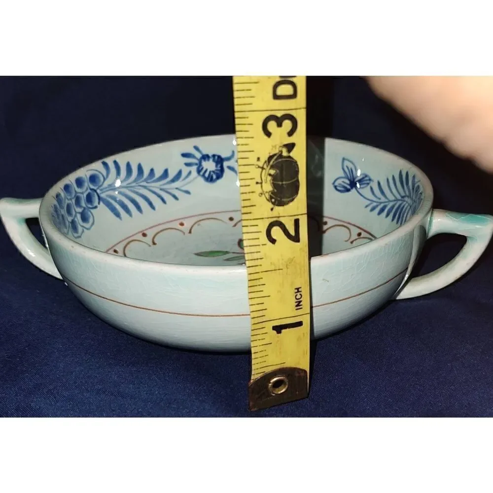 Vintage Adams England Calyx Ware dish Double handled. 4.75